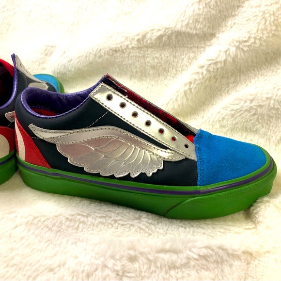 Vans SZ 3.5 Marvel Avengers Old Skool Shoes Captain America - Picture 4 of 8